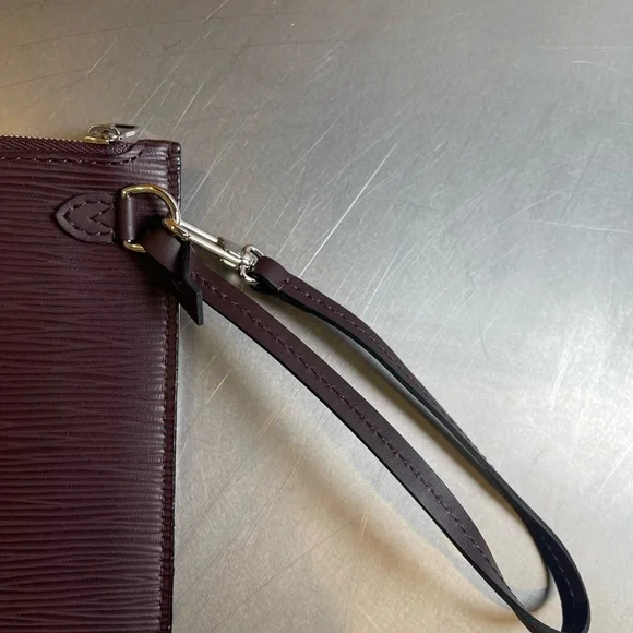 Louis Vuitton Plum Wristlet Clutch - Picture 6 of 12